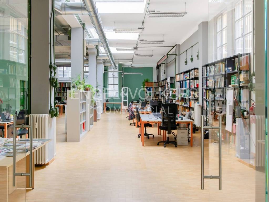 ufficio in vendita a Milano in zona Porta Venezia