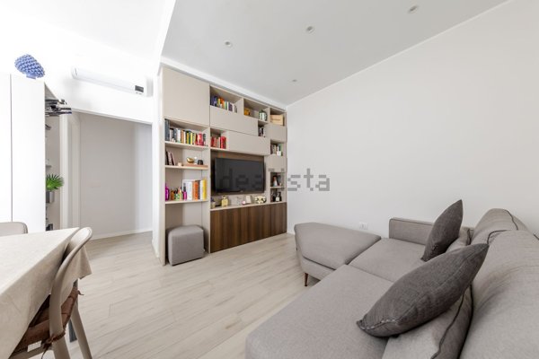 appartamento in vendita a Milano in zona Vigentino