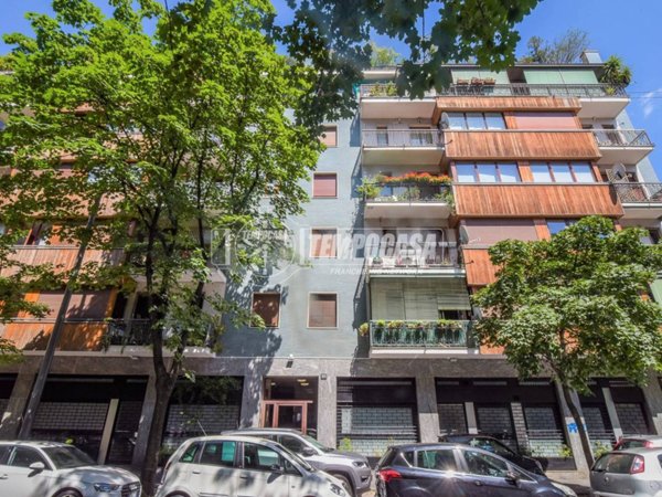appartamento in vendita a Milano in zona Casoretto