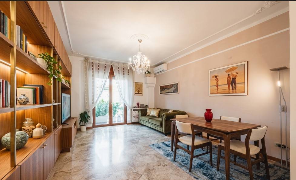 appartamento in vendita a Milano in zona Città Studi