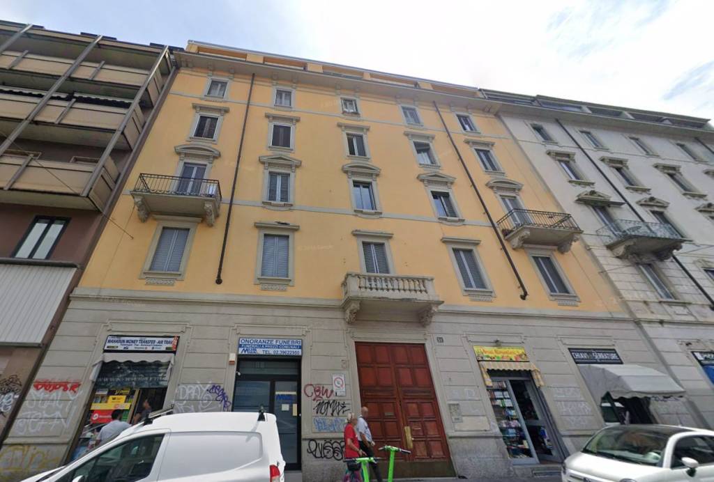 appartamento in vendita a Milano in zona Bocconi
