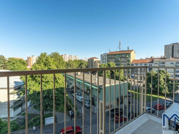 appartamento in vendita a Milano in zona Trenno