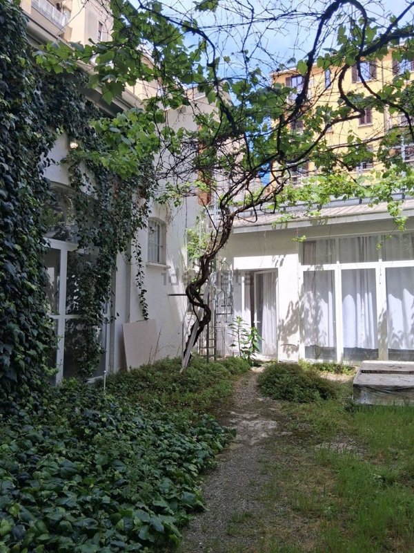appartamento in vendita a Milano in zona XXII Marzo