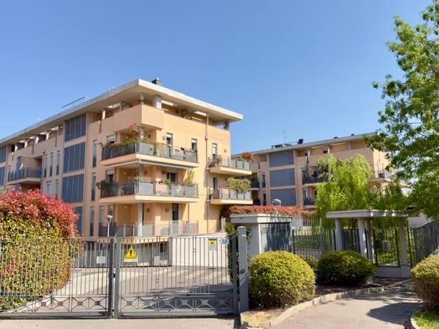 appartamento in vendita a Milano in zona Rogoredo