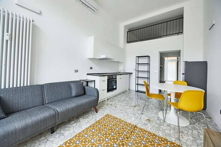 appartamento in vendita a Milano in zona Barona