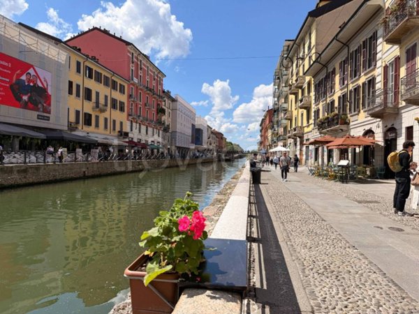 appartamento in vendita a Milano in zona Famagosta