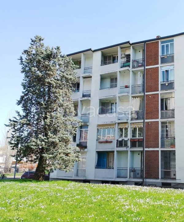 appartamento in vendita a Milano in zona Prato Centenaro