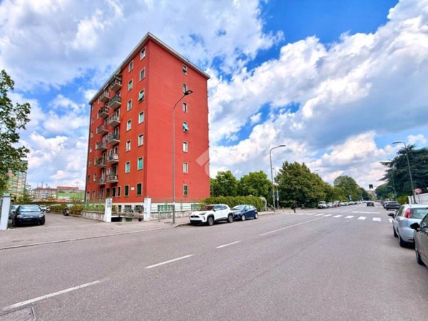 appartamento in vendita a Milano in zona Adriano