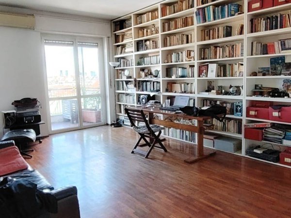 appartamento in vendita a Milano in zona Città Studi