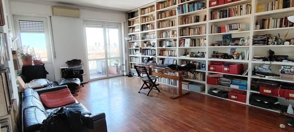 appartamento in vendita a Milano in zona Città Studi