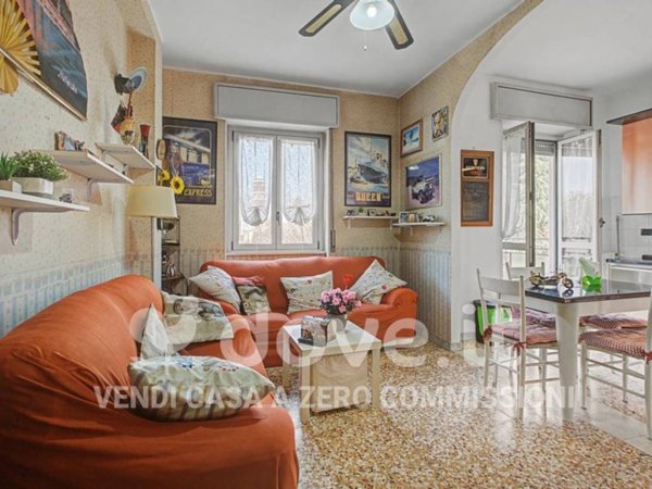 appartamento in vendita a Milano in zona Baggio
