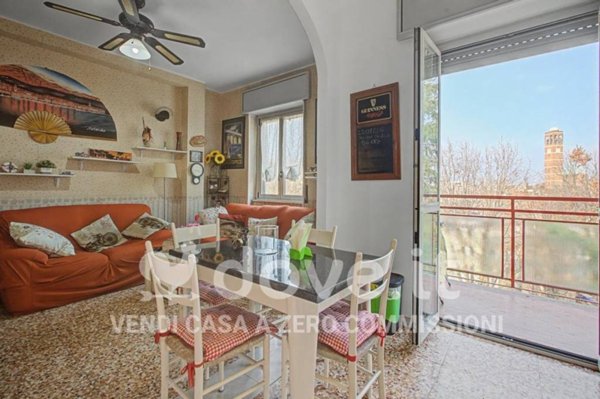 appartamento in vendita a Milano in zona Baggio