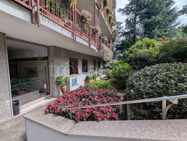 appartamento in vendita a Milano in zona San Siro