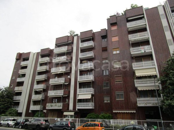 appartamento in vendita a Milano in zona Vigentino
