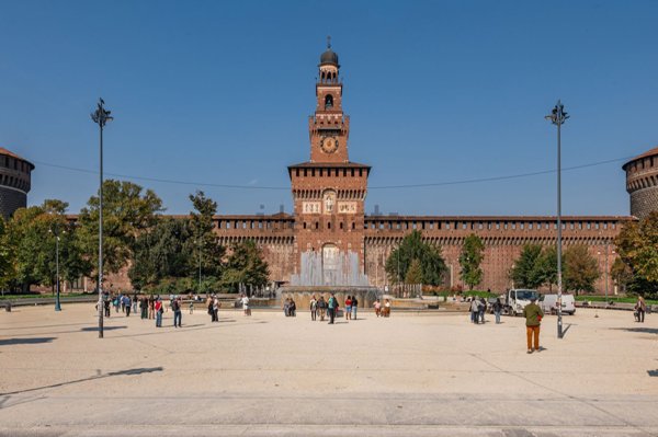 appartamento in vendita a Milano in zona Cadorna
