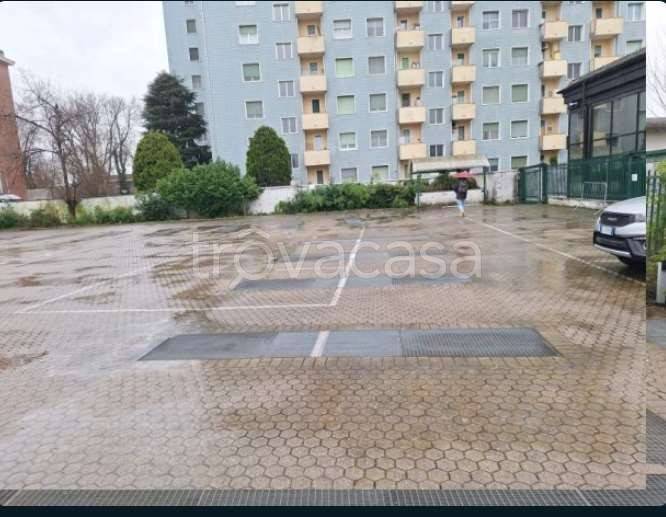 locale di sgombero in vendita a Milano