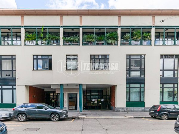 appartamento in vendita a Milano in zona Solari