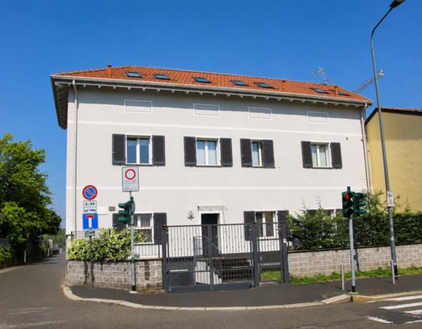 casa indipendente in vendita a Milano in zona Figino
