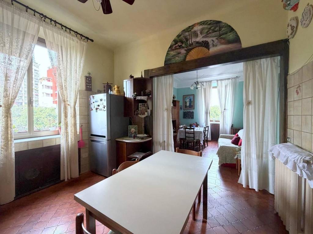 appartamento in vendita a Milano in zona Piazzale Lodi