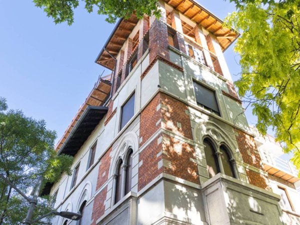 appartamento in vendita a Milano in zona Sempione