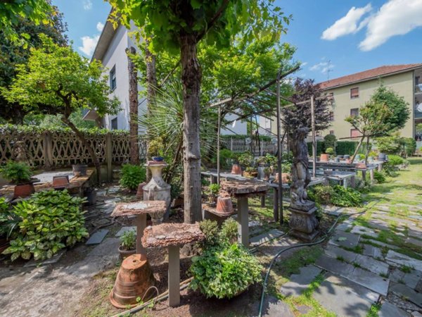 casa indipendente in vendita a Milano