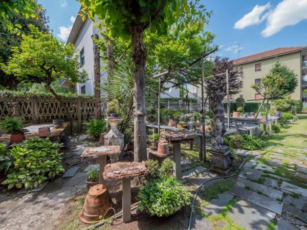 casa indipendente in vendita a Milano in zona Musocco