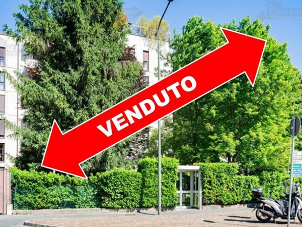 appartamento in vendita a Milano in zona Lambrate
