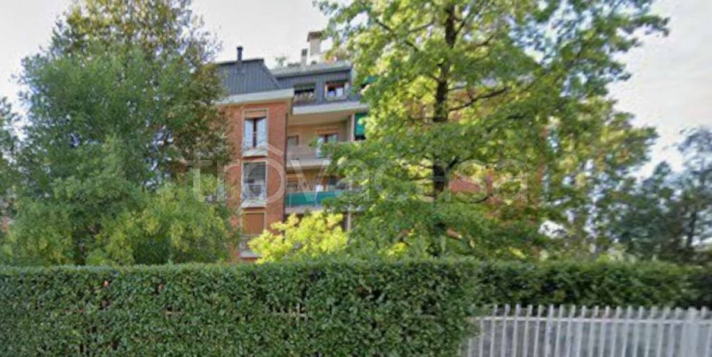 appartamento in vendita a Milano in zona Gallaratese