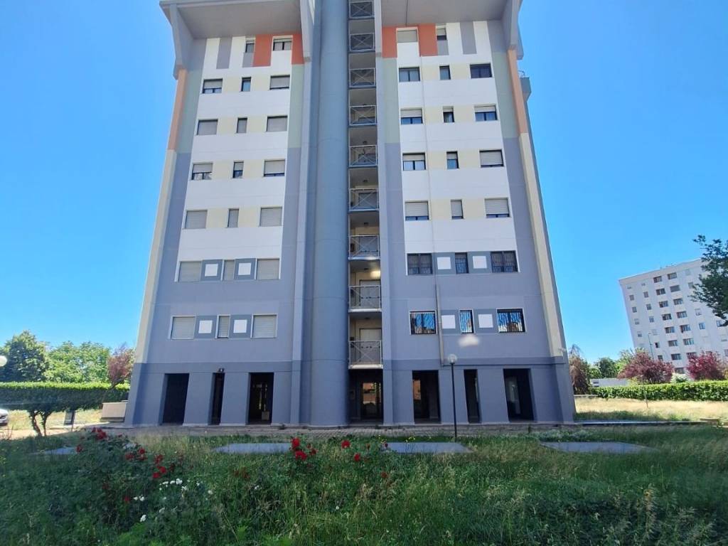 appartamento in vendita a Milano in zona Barona