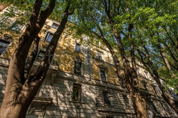 appartamento in vendita a Milano in zona Cadorna