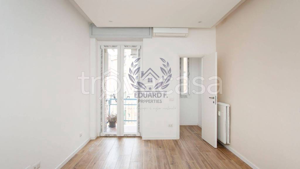 appartamento in vendita a Milano in zona Barona