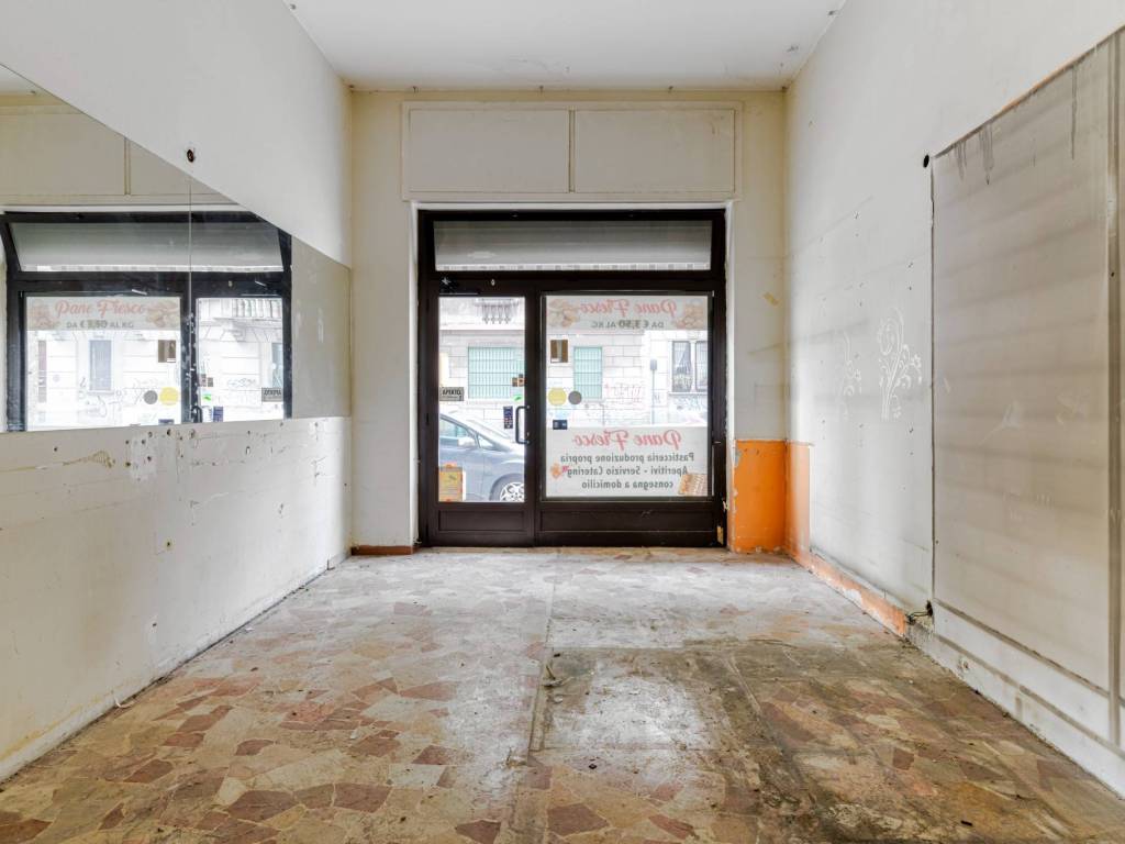 negozio in vendita a Milano in zona Città Studi