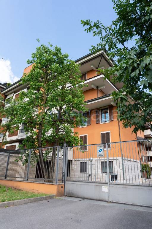 appartamento in vendita a Milano in zona San Siro