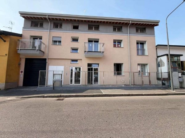appartamento in vendita a Milano in zona Trenno
