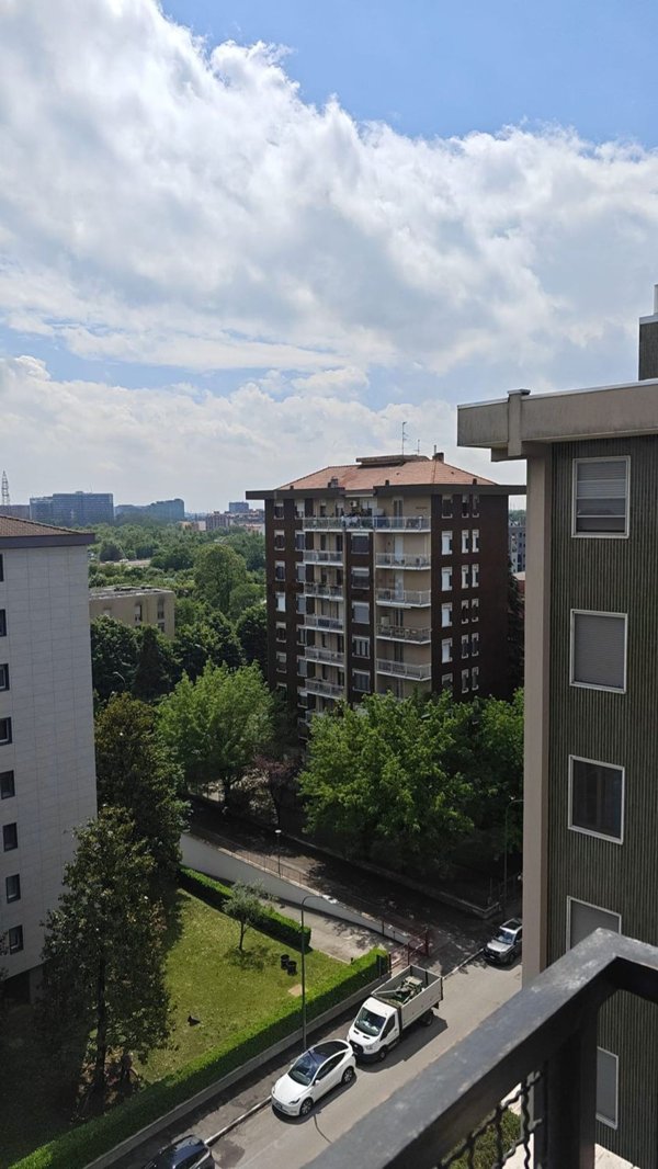 appartamento in vendita a Milano in zona Rogoredo