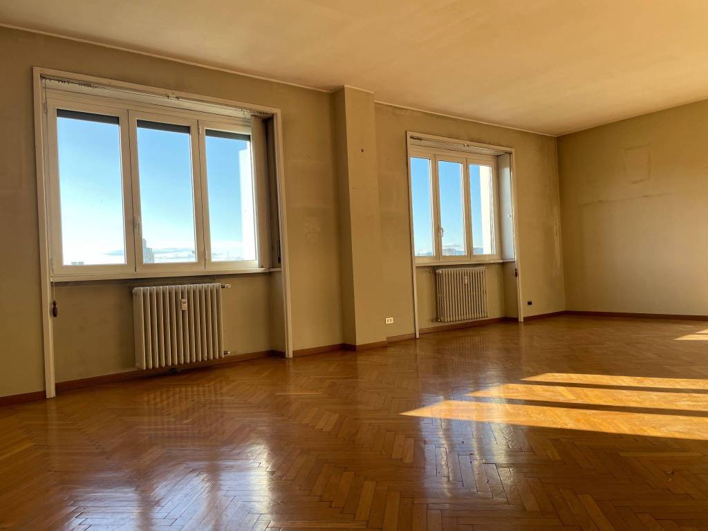 appartamento in vendita a Milano in zona Centro Direzionale