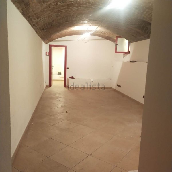 locale di sgombero in vendita a Milano in zona Solari