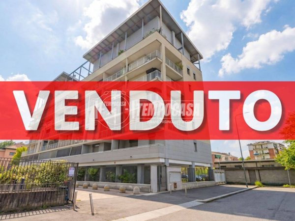 appartamento in vendita a Milano in zona Morsenchio