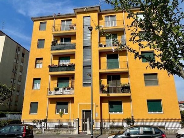 appartamento in vendita a Milano in zona Barona