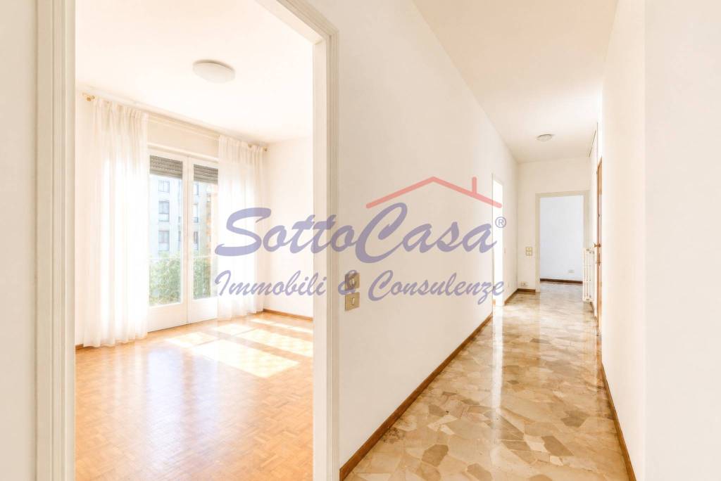 appartamento in vendita a Milano in zona Città Studi