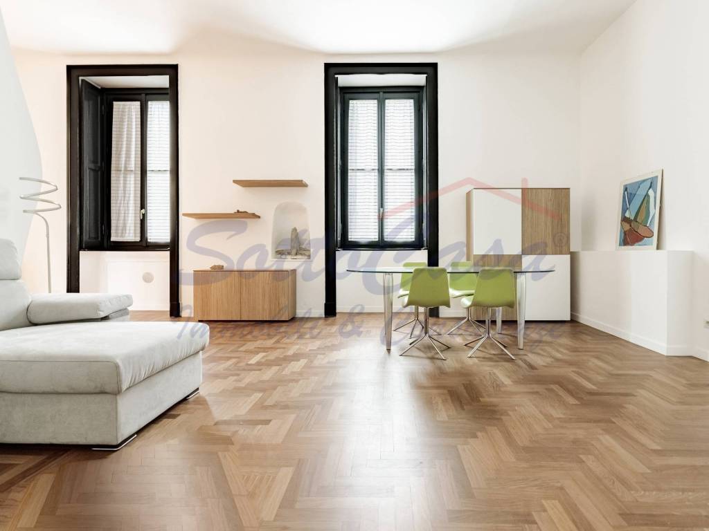appartamento in vendita a Milano in zona Porta Nuova