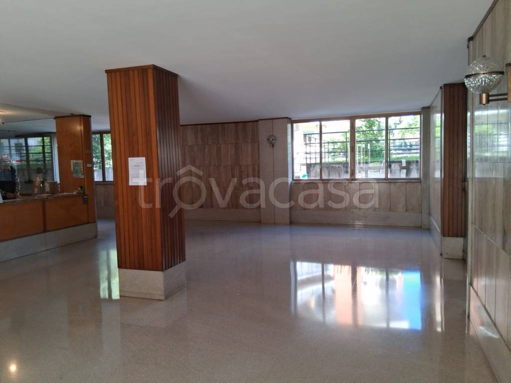 appartamento in vendita a Milano in zona Niguarda
