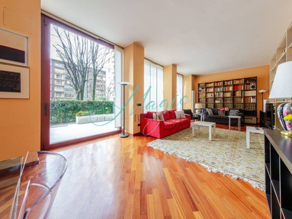 casa indipendente in vendita a Milano in zona San Siro