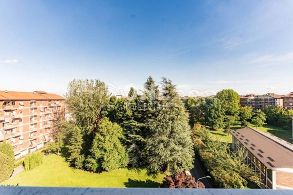 appartamento in vendita a Milano in zona Forlanini