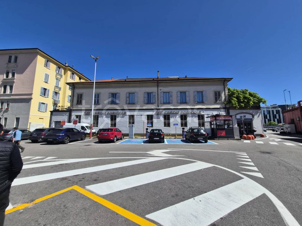 negozio in vendita a Milano in zona Corvetto