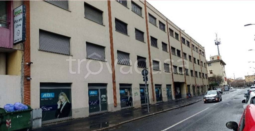negozio in vendita a Milano in zona Bovisa