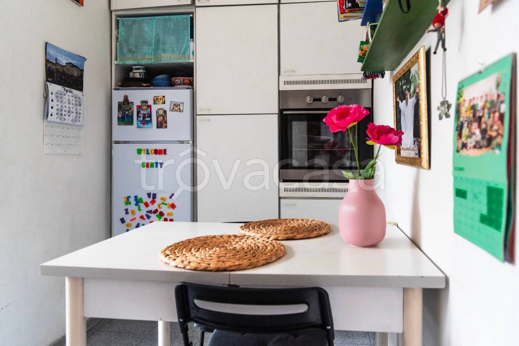 appartamento in vendita a Milano in zona Sempione