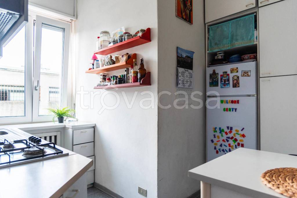 appartamento in vendita a Milano in zona Sempione