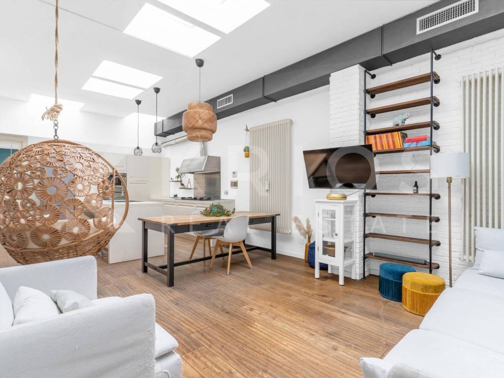 appartamento in vendita a Milano in zona Famagosta