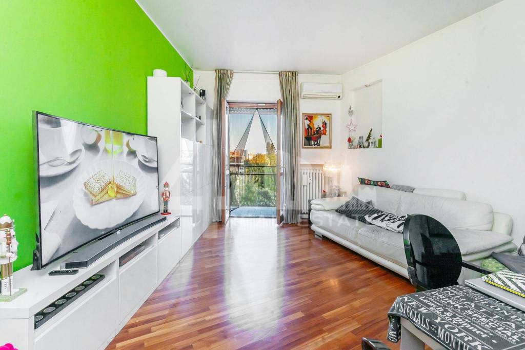 appartamento in vendita a Milano in zona Greco